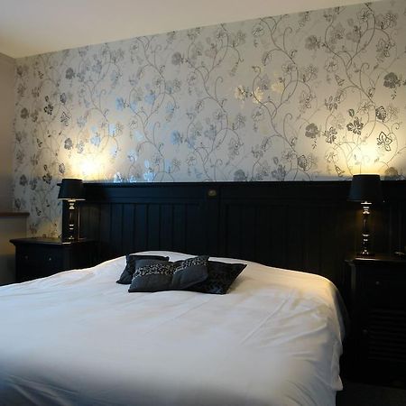 Hostellerie De La Porte Bellon Senlis  Extérieur photo